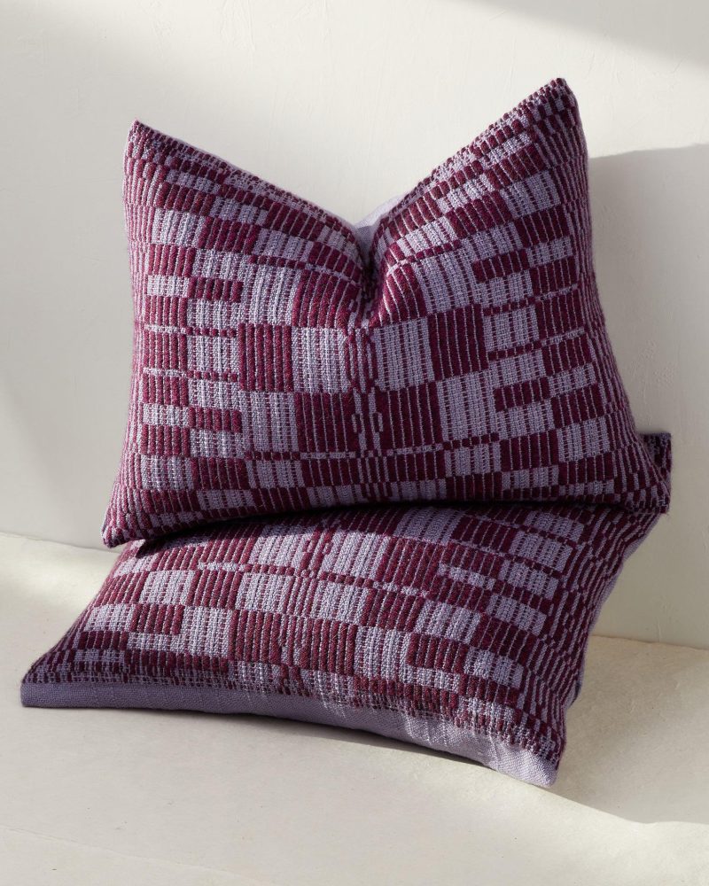 Halvdrall Pillows 1 Web